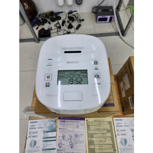 Nồi cơm điện Toshiba 1L nội địa Nhật - màu trắng 